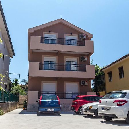 Fort City Apartments Tivat Eksteriør billede
