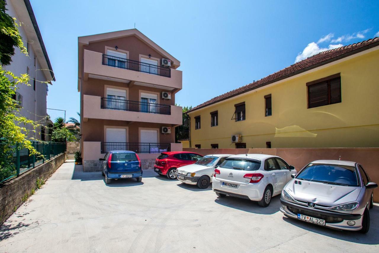 Fort City Apartments Tivat Eksteriør billede